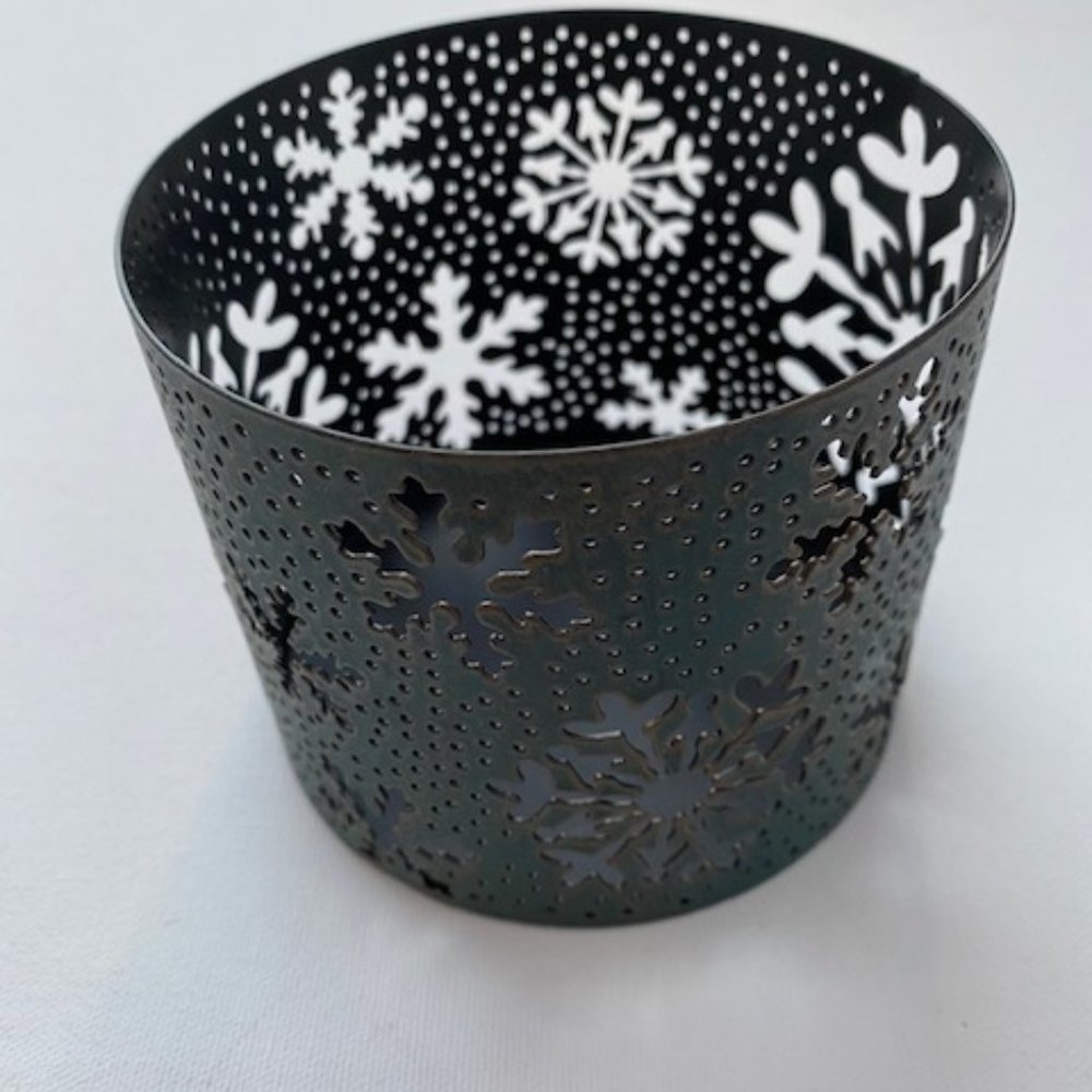 Bath & Body Works 3-wick Candle Holder Snowflakes